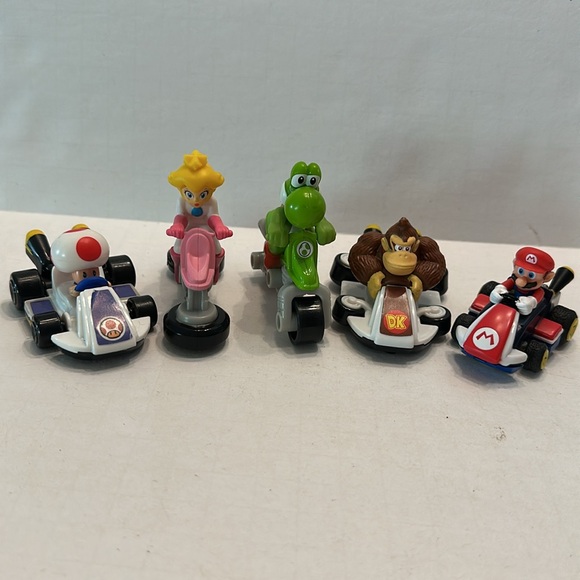 McDonald Mario Kart Happy Meal Toys Yoshi Donkey Kong Toad and Princess Peach - Picture 1 of 3